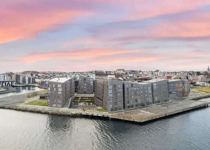 Luxury 3 Bedroom Seaview Apartment, Ons 2024